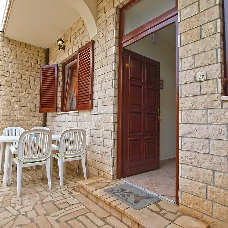 Slavka 1155 Lägenhet Pula