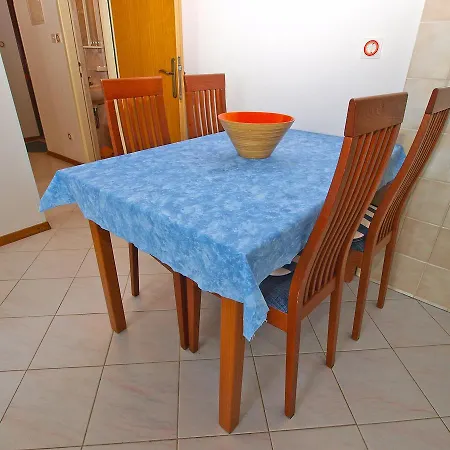 Slavka 1155 Lägenhet Pula