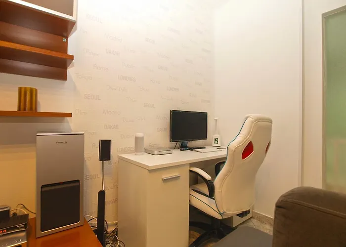 Slavka 1155 Apartment