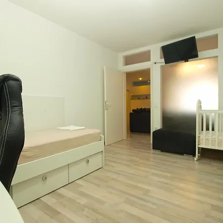 Slavka 1155 Appartamento *