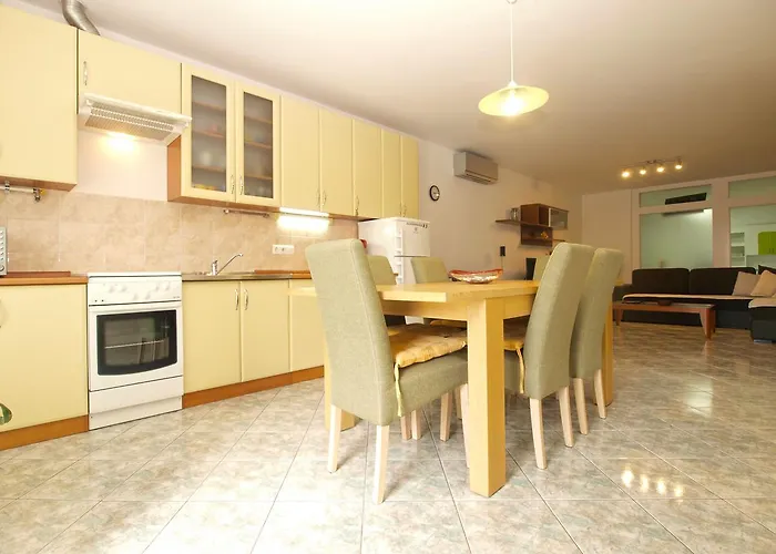 Διαμέρισμα Slavka 1155 Πούλα